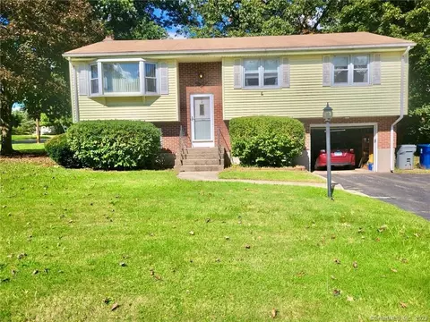 4 Robidoux Dr, Plainville, CT 06062