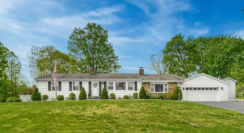 3 Lillian Dr, Trumbull, CT 06611
