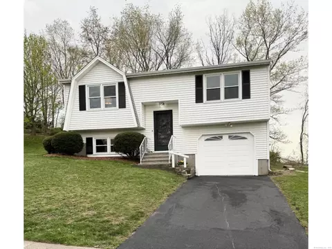 145 Meetinghouse Rdg, Meriden, CT 06450