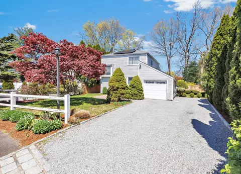 7 Dry Hill Ct, Norwalk, CT 06851