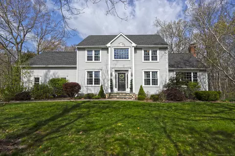 201 Dorset Ln, Madison, CT 06443
