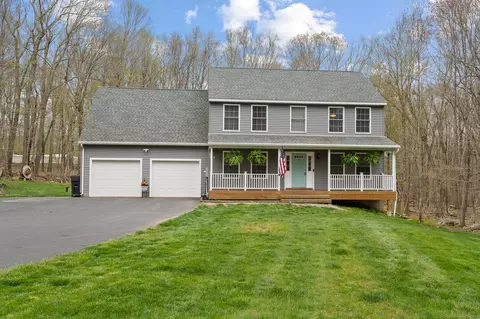 31 Strawberry St, Lisbon, CT 06351