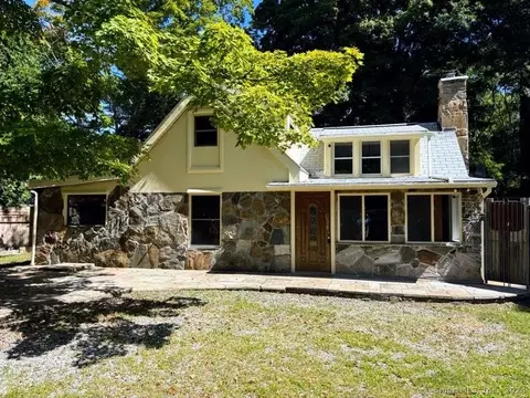123 Boston Post Rd, Old Lyme, CT 06371