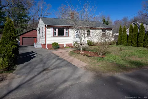 6 Gilberte St, Plainville, CT 06062