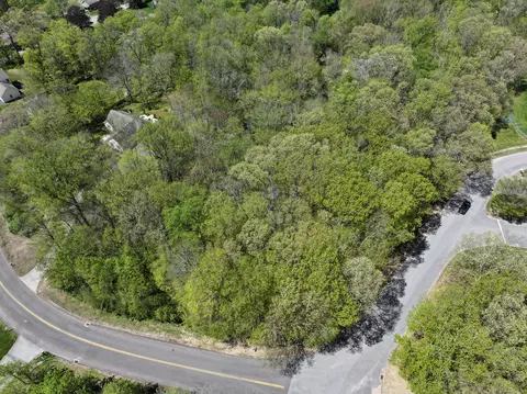 11 School Rd, East Haddam, CT 06469