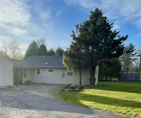 4 Weymouth Rd, Enfield, CT 06082