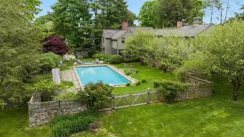296 Carter St, New Canaan, CT 06840