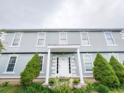 402 Davis St, Watertown, CT 06779