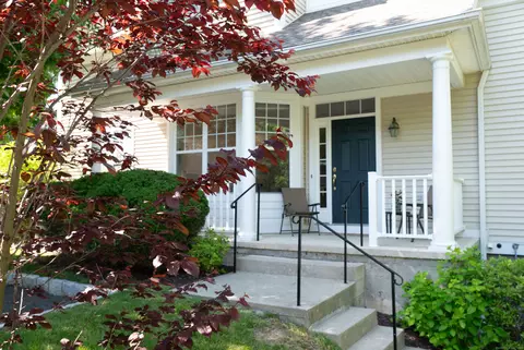 35 Woodcrest Ln #35, Danbury, CT 06810