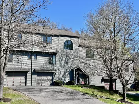 5 Pond View Dr #5, Brookfield, CT 06804