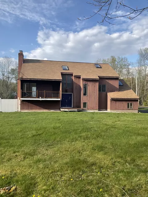 58 Clintonville Rd, Northford, CT 06472