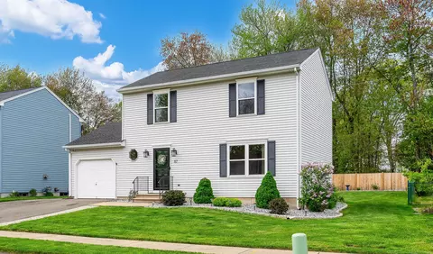 87 Spruce St, Wethersfield, CT 06109