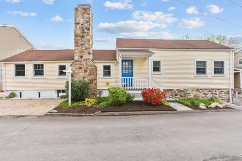 8 Disesa Ct, Norwalk, CT 06851