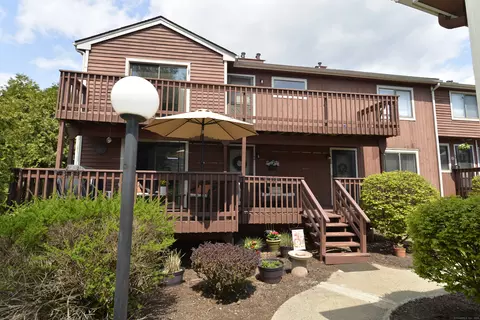 25 Florence Rd #54, Branford, CT 06405