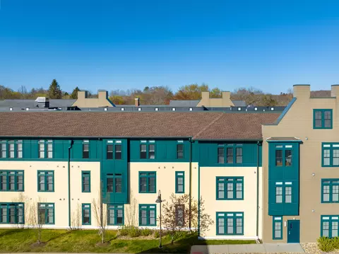 38 Hope St #1303, East Lyme, CT 06357