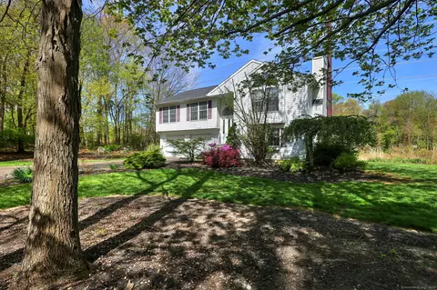 164 Riggs Rd, Orange, CT 06477