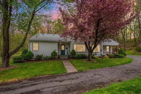 62 Glendale Ave, Berlin, CT 06037