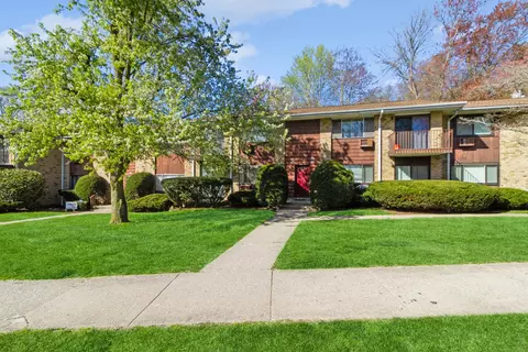 42 Kennedy Dr #42, Bridgeport, CT 06606
