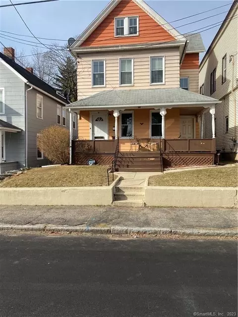 31 Holbrook St, Ansonia, CT 06401
