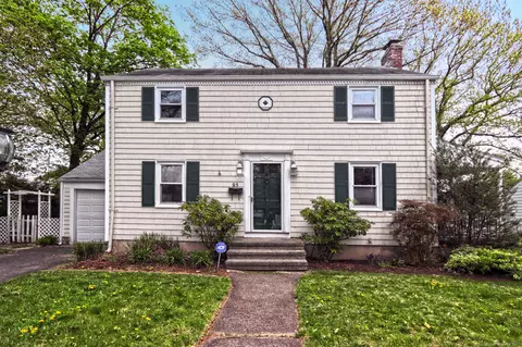 95 Glendale St, Hamden, CT 06517