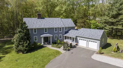 83 Meeting House Rd, Haddam, CT 06438