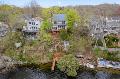 23 Oswegatchie Rd, Waterford, CT 06385