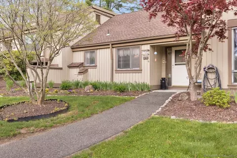 567 Heritage Vlg #B, Southbury, CT 06488