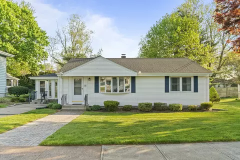 132 Maplewood Terrace Ext, Hamden, CT 06514