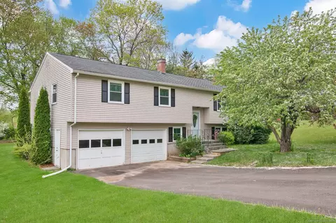 15 Winthrop Rd, Windsor, CT 06095