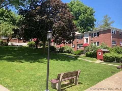 11 Bedford Ave #L5, Norwalk, CT 06850
