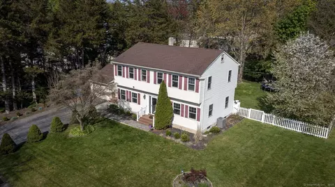 76 Waverly Rd, Shelton, CT 06484
