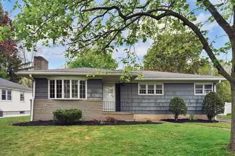 18 Harrison Dr, Hamden, CT 06514