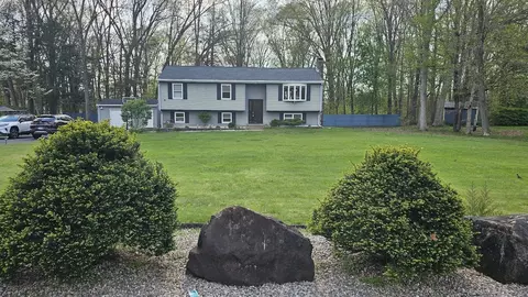 90 Flanders Rd, Southington, CT 06489