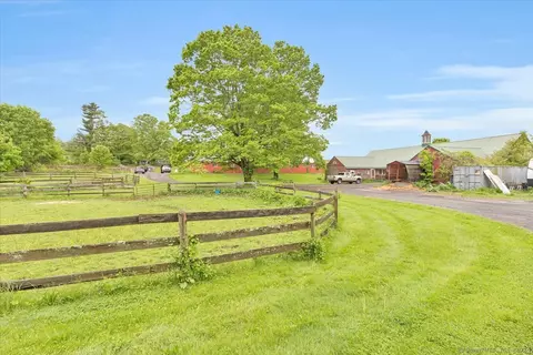 148 153 Wallingford Rd, Durham, CT 06422 photo 4