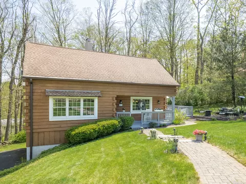 355 Bennetts Farm Rd, Ridgefield, CT 06877