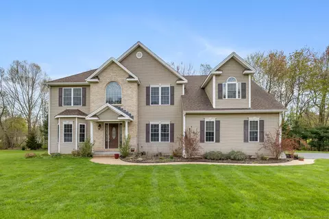 7 Smith Farm Rd, Cromwell, CT 06416