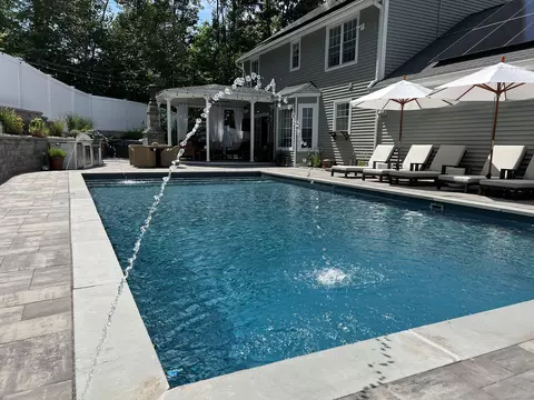 585 Fern Hill Rd, Bristol, CT 06010