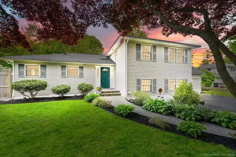 49 Putter Dr, Stamford, CT 06907