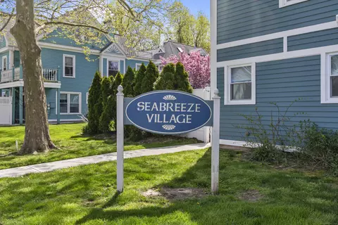 8 Seabreeze Ave #D, Milford, CT 06460