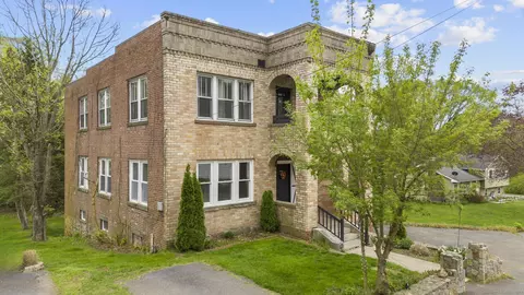 125 Bailey Ave, Meriden, CT 06451