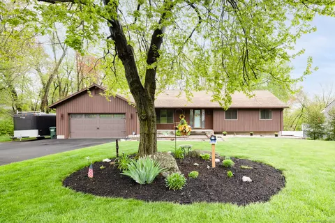 97 Maplewood Rd, Southington, CT 06489