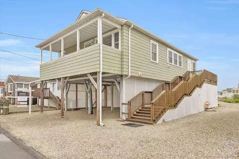 8 Tarpon Ave, Westbrook, CT 06498
