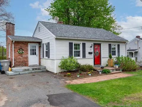71 Westchester Dr, Bristol, CT 06010
