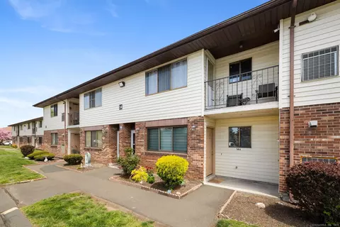 55 Thompson St #14H, East Haven, CT 06513