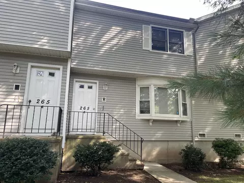 265 Glendale Ave #E6, Bridgeport, CT 06606