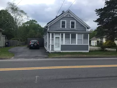 17 Putnam Rd, Plainfield, CT 06332