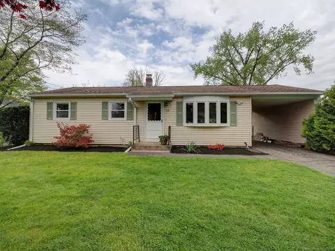 114 Shelley Rd, Meriden, CT 06451