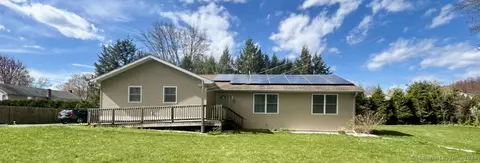 768 Oak St, East Hartford, CT 06118