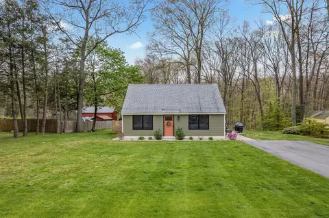 30 Myrna Dr, Marlborough, CT 06447