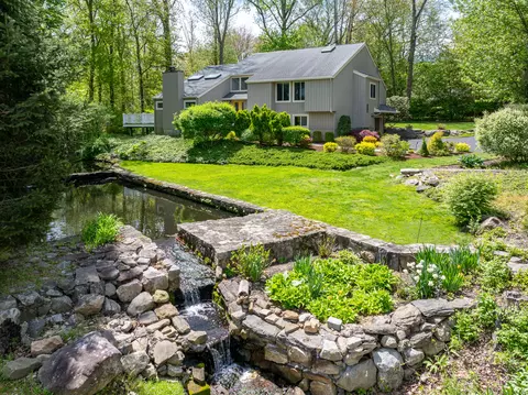 1024 Stillwater Rd, Stamford, CT 06902